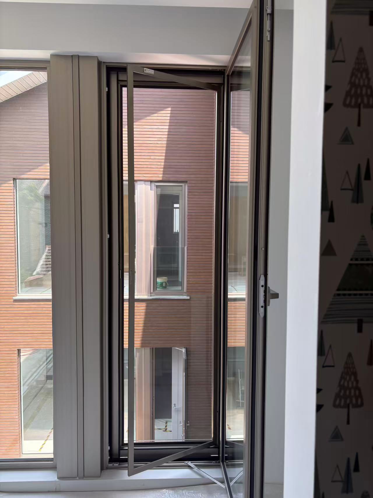 嘉定新江村自建房安裝韋柏小平開(kāi)金剛網(wǎng)紗門(mén)